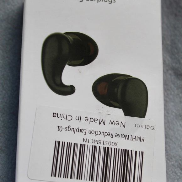 Sleep Ear Plugs Soundproof Noise Reduction Earplugs are Washable and Reusable - Picture 5 of 8